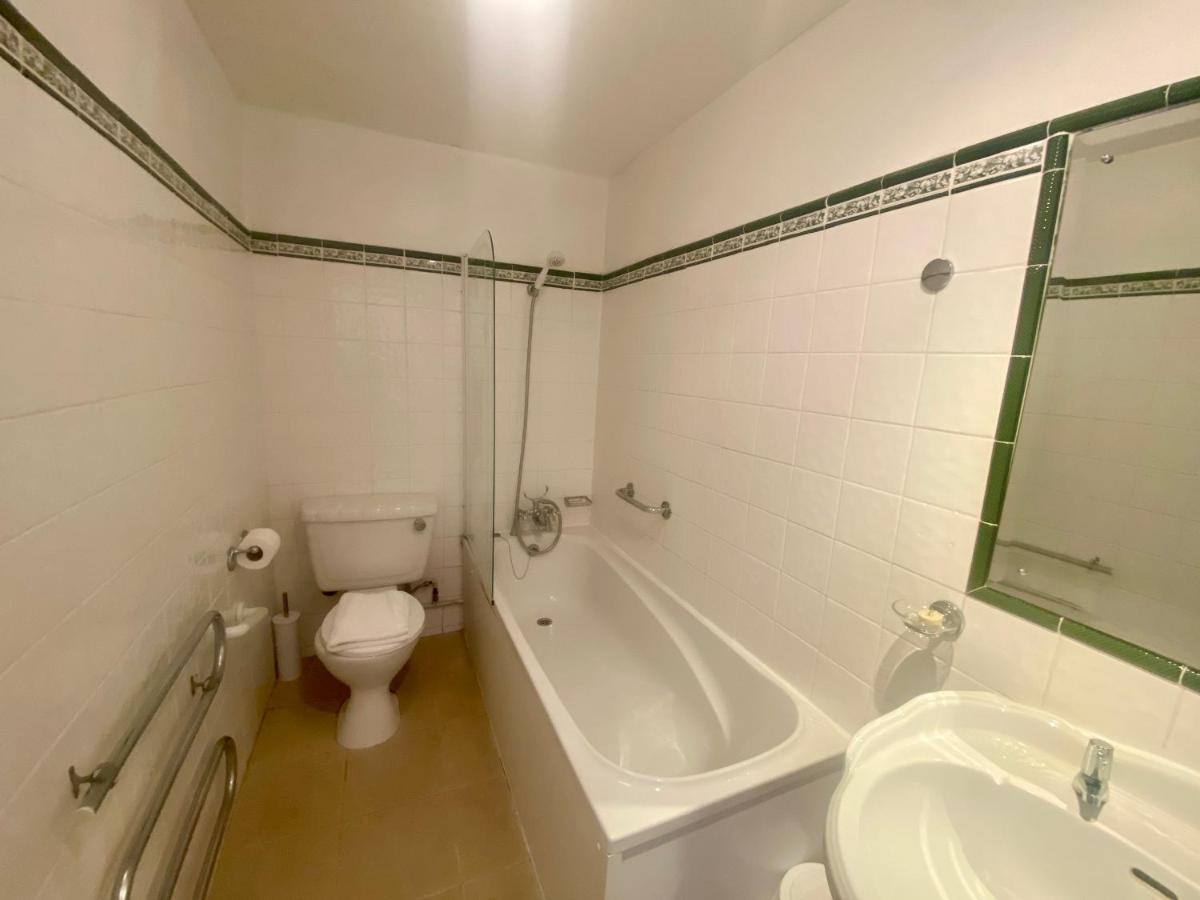 Отель Oyo Diamond 3*